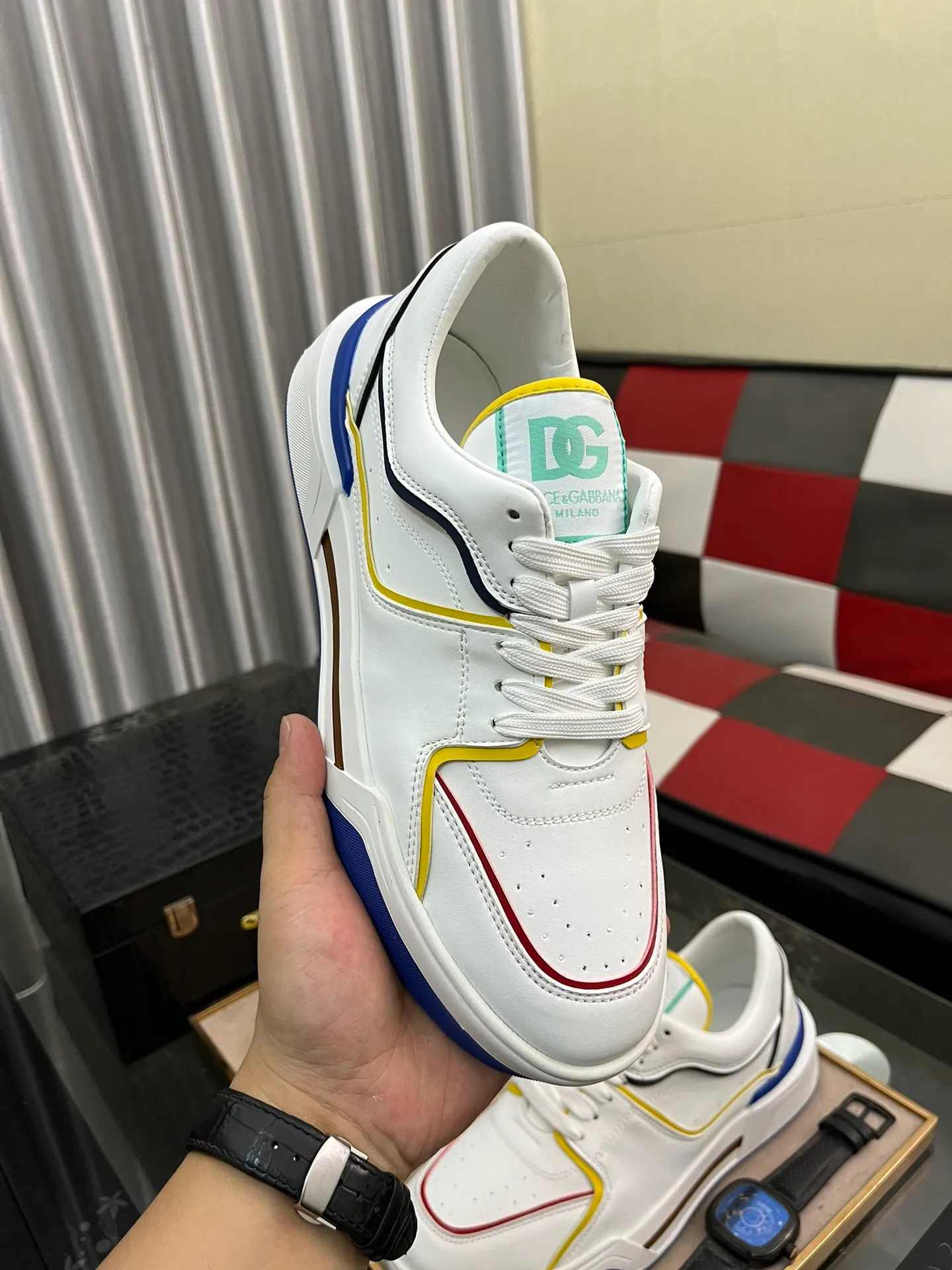 Men's men's shoes💰480⌚️⌚️◾️▫️DG high-end boutique couple👫casual sneakers! The contrasting color design is eye-catching, fashionable and versatile, and can add luster to various looks. The exquisite design with unique dynamic vitality and modern atmosphere shows modern elegance.  Size: 35-46